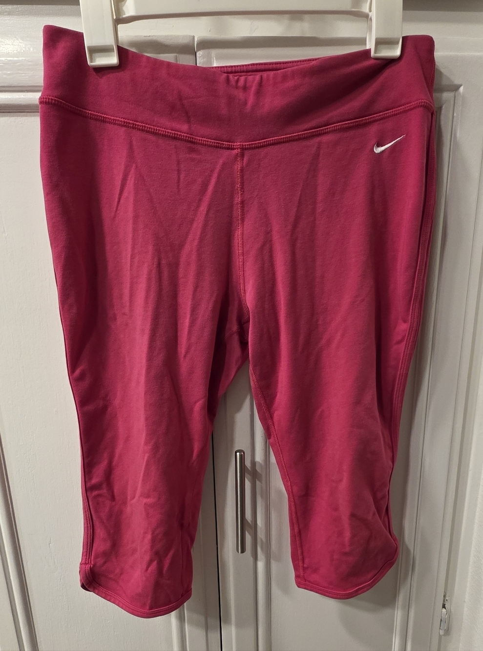 Nike Women's Pink Dri-Fit Capris with White Swoosh ~ Size Large - Picture 3 of 12